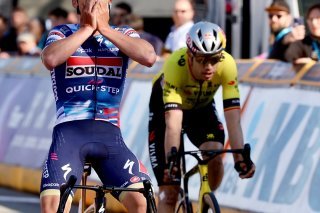 L'émotion d'Evenepoel après son succès KEYSTONE/EPA/OLIVIER MATTHYS
